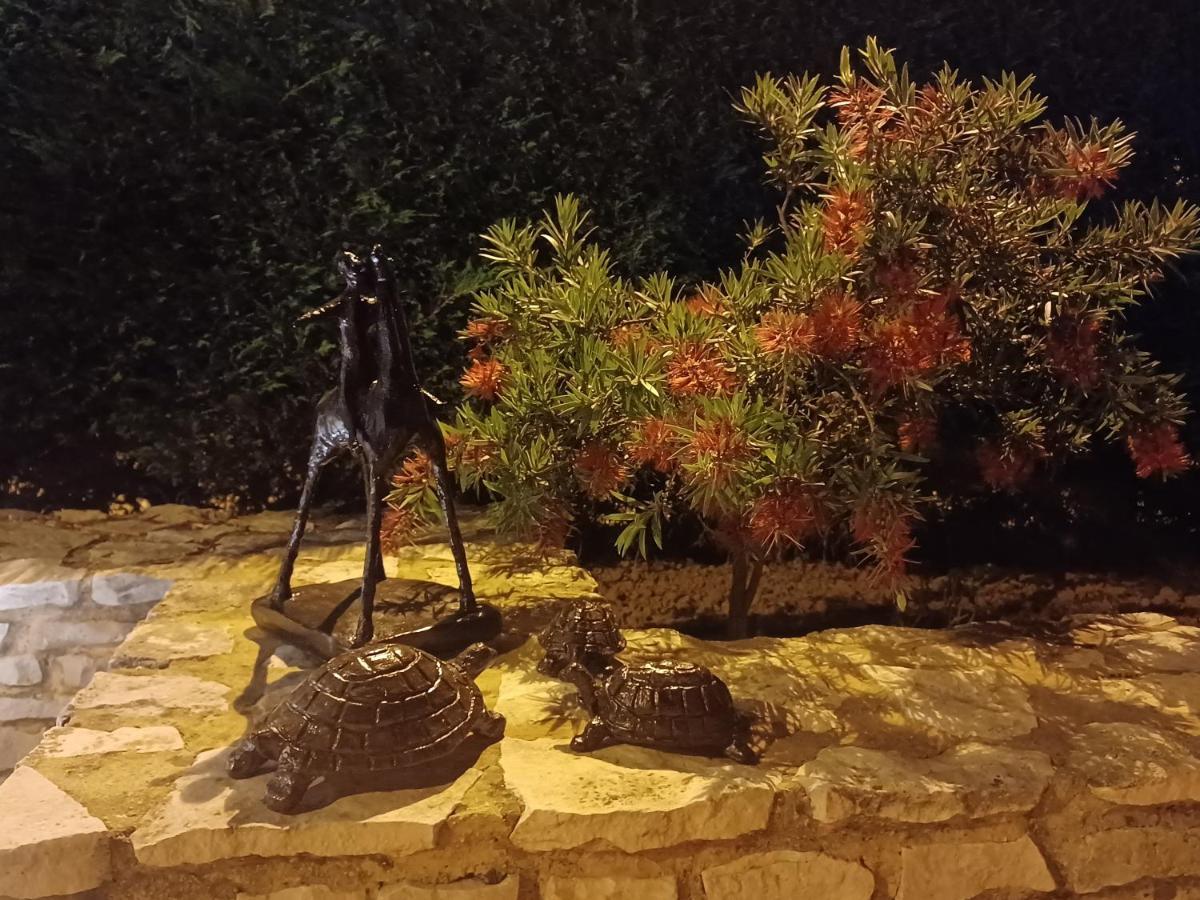Lou Bagnou Mi-Clos Bagnols-sur-Cèze Εξωτερικό φωτογραφία